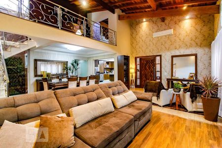 Sala de casa à venda com 3 quartos, 302m² em Vila Rosália, Guarulhos