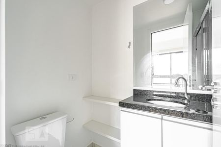 Banheiro Social de apartamento para alugar com 1 quarto, 22m² em Centro, Curitiba
