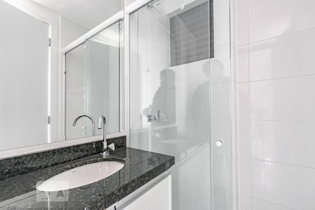 Banheiro Social de apartamento para alugar com 1 quarto, 22m² em Centro, Curitiba