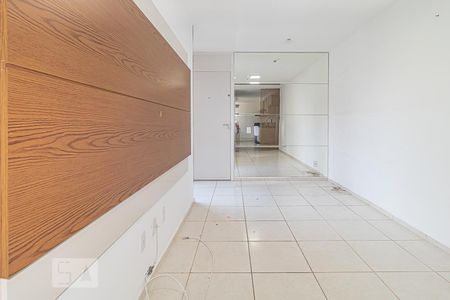 Sala de apartamento à venda com 2 quartos, 45m² em Jacarepaguá, Rio de Janeiro