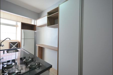 Cozinha de apartamento à venda com 1 quarto, 37m² em Liberdade, São Paulo