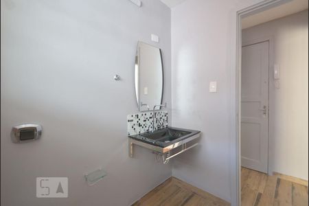 Banheiro de apartamento à venda com 1 quarto, 37m² em Liberdade, São Paulo