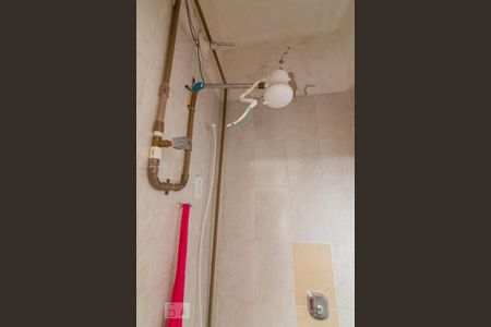 Casa à venda com 120m², 2 quartos e sem vaga Casa à venda com 120m², 2 quartos e sem vagaBanheiro de Serviço