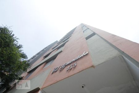 Apartamento à venda com 32m², 1 quarto e 1 vagaFachada