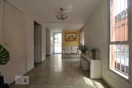 Apartamento à venda com 32m², 1 quarto e 1 vagaHall social