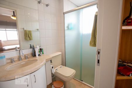 Apartamento à venda com 195m², 4 quartos e 3 vagasBanheiro da Suíte 1