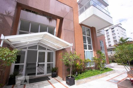 Apartamento à venda com 195m², 4 quartos e 3 vagasFachada