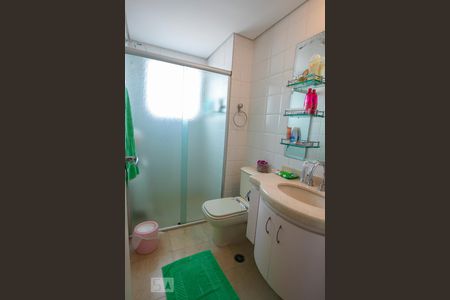 Apartamento à venda com 195m², 4 quartos e 3 vagasBanheiro da Suíte 2