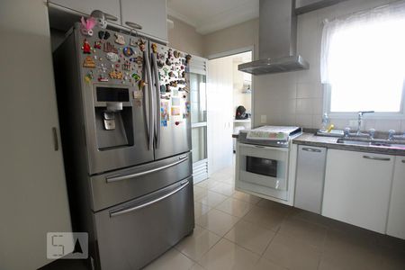 Apartamento à venda com 195m², 4 quartos e 3 vagasCozinha