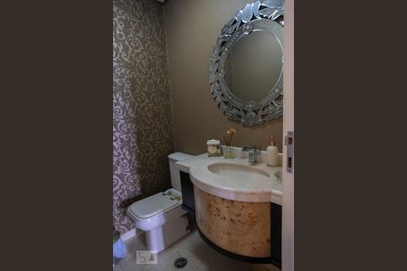 Apartamento à venda com 195m², 4 quartos e 3 vagasBanheiro