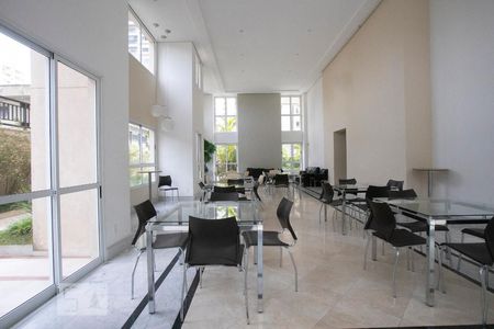 Apartamento à venda com 195m², 4 quartos e 3 vagasÁrea comum - Salão de festas