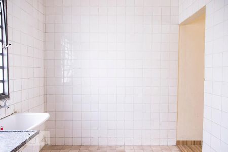 Apartamento para alugar com 120m², 3 quartos e sem vaga Apartamento para alugar com 120m², 3 quartos e sem vagaCozinha e Área de Serviço