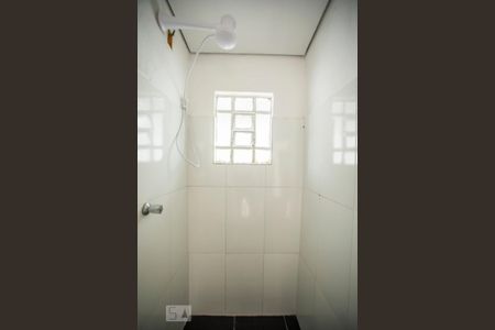 Banheiro - Chuveiro de casa para alugar com 1 quarto, 40m² em Jardim Oriental, São Paulo
