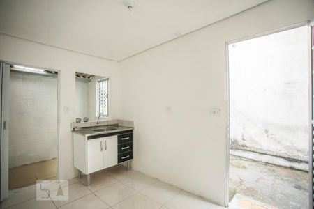 Cozinha de casa para alugar com 1 quarto, 40m² em Jardim Oriental, São Paulo