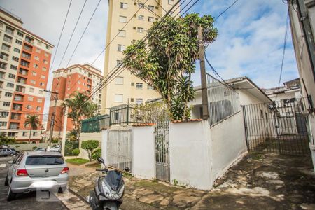 Fachada de casa para alugar com 1 quarto, 40m² em Jardim Oriental, São Paulo