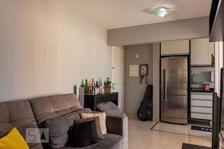 Sala de apartamento para alugar com 2 quartos, 57m² em Vila Gumercindo, São Paulo