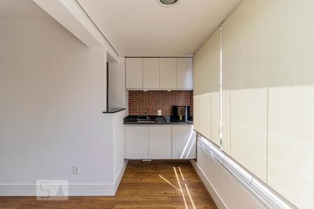 Sala / Varanda - Persianas de apartamento para alugar com 1 quarto, 39m² em Bela Vista, São Paulo