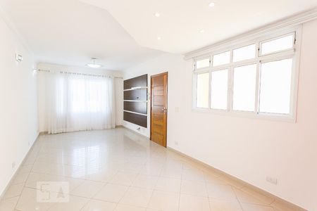 Casa à venda com 3 quartos, 150m² em Vila Zelina, São Paulo