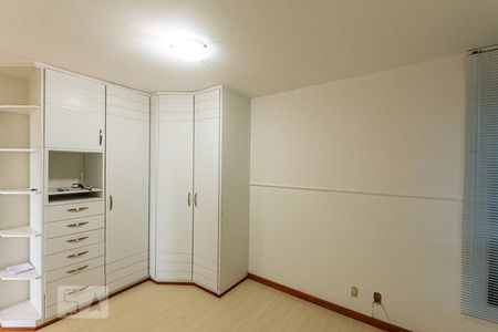 Apartamento à venda com 80m², 2 quartos e 2 vagas Apartamento à venda com 80m², 2 quartos e 2 vagasQuarto 2