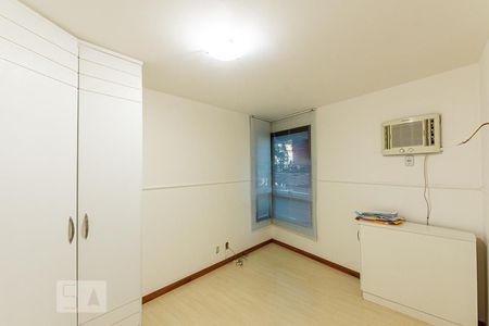 Apartamento à venda com 80m², 2 quartos e 2 vagas Apartamento à venda com 80m², 2 quartos e 2 vagasQuarto 2