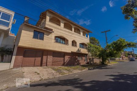 Casa para alugar com 286m², 6 quartos e 4 vagasFachada