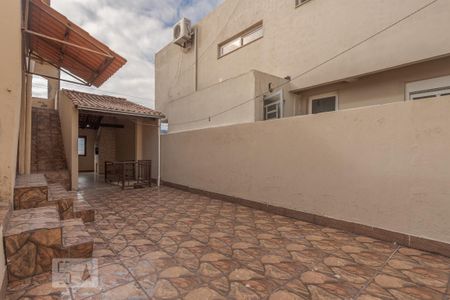 Casa para alugar com 286m², 6 quartos e 4 vagasPátio
