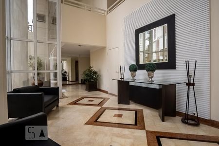 Apartamento à venda com 150m², 4 quartos e 3 vagas Apartamento à venda com 150m², 4 quartos e 3 vagasHall de Entrada