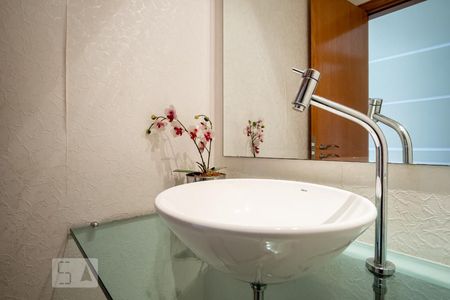 Apartamento à venda com 150m², 4 quartos e 3 vagas Apartamento à venda com 150m², 4 quartos e 3 vagasLavabo