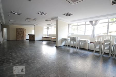 Apartamento para alugar com 64m², 2 quartos e 1 vagaÁrea comum - Salão de festas