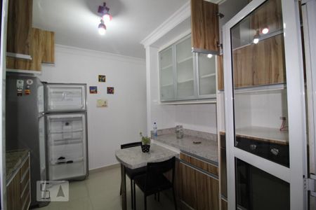 Casa para alugar com 200m², 2 quartos e 2 vagasCozinha