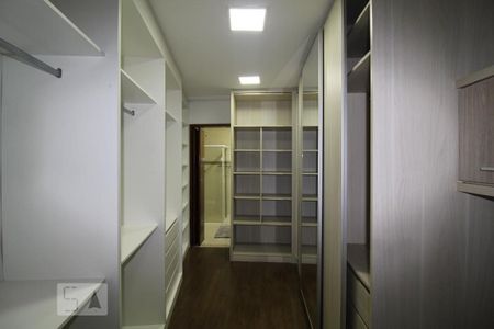 Casa para alugar com 200m², 2 quartos e 2 vagasCloset Suite 1