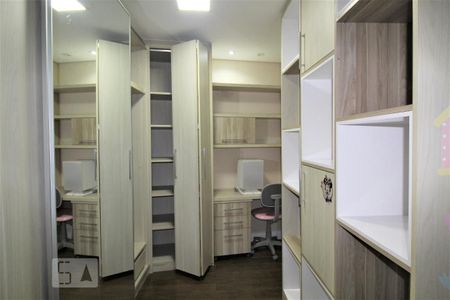 Casa para alugar com 200m², 2 quartos e 2 vagasCloset Suite 2