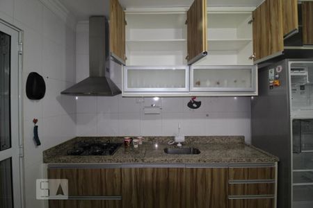 Casa para alugar com 200m², 2 quartos e 2 vagasCozinha