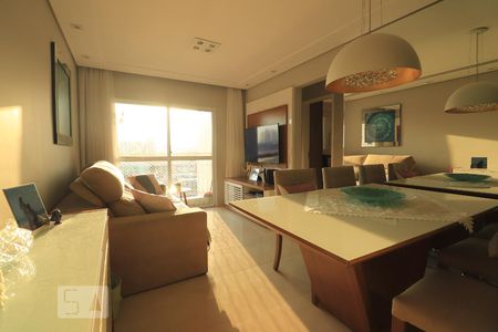 Sala de apartamento à venda com 2 quartos, 63m² em Vila Scarpelli, Santo André
