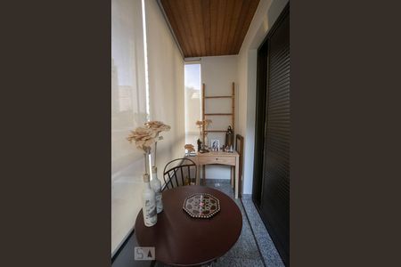 Apartamento para alugar com 172m², 3 quartos e 3 vagasVaranda