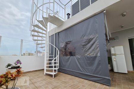Studio para alugar com 65m², 1 quarto e 1 vaga Studio para alugar com 65m², 1 quarto e 1 vagaÁrea comum - Escada