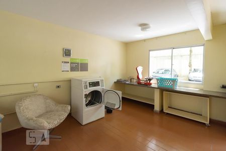 Apartamento para alugar com 74m², 3 quartos e 1 vaga Apartamento para alugar com 74m², 3 quartos e 1 vagaLavanderia