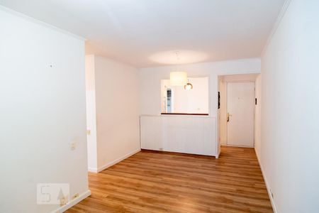 Sala de apartamento para alugar com 3 quartos, 74m² em Vila Sofia, São Paulo