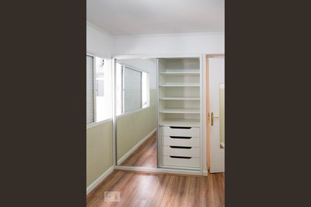 Apartamento para alugar com 74m², 3 quartos e 1 vaga Apartamento para alugar com 74m², 3 quartos e 1 vagaQuarto 2