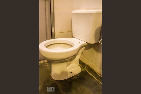 Banheiro de kitnet/studio para alugar com 1 quarto, 41m² em Cidade Universitária, Campinas