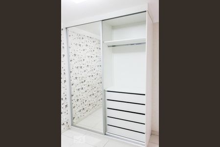 Apartamento à venda com 65m², 2 quartos e 1 vagaQuarto 2 - Armários