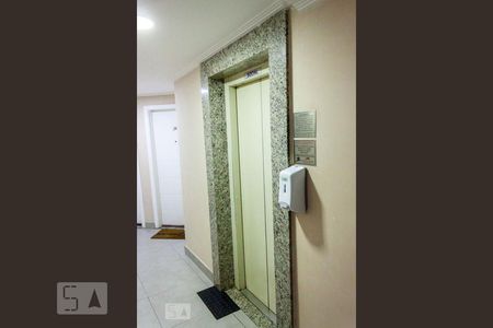 Apartamento à venda com 65m², 2 quartos e 1 vagaÁrea comum - Elevador