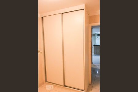 Apartamento à venda com 65m², 2 quartos e 1 vagaQuarto 1 - Armários