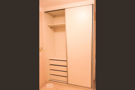 Apartamento à venda com 65m², 2 quartos e 1 vagaQuarto 1 - Armários