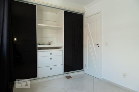 Casa de condomínio para alugar com 268m², 5 quartos e 2 vagasQuarto 2