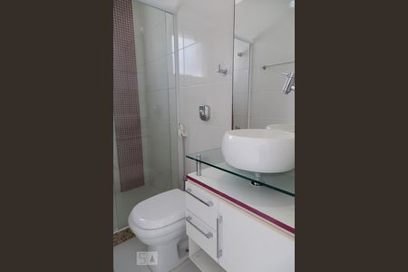 Casa de condomínio para alugar com 268m², 5 quartos e 2 vagasBanheiro da Suíte 2