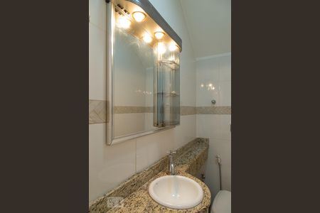 Casa de condomínio para alugar com 268m², 5 quartos e 2 vagasLavabo