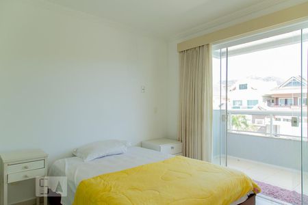 Casa de condomínio para alugar com 268m², 5 quartos e 2 vagasSuíte 1