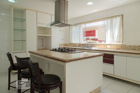 Casa de condomínio para alugar com 268m², 5 quartos e 2 vagasCozinha