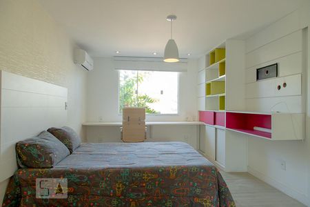 Casa de condomínio para alugar com 268m², 5 quartos e 2 vagasQuarto 1